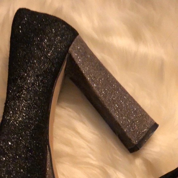 Gorgeous sparkly black shoes - Picture 2 of 8